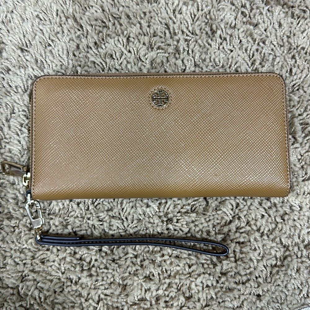 Tory Burch continental wallet